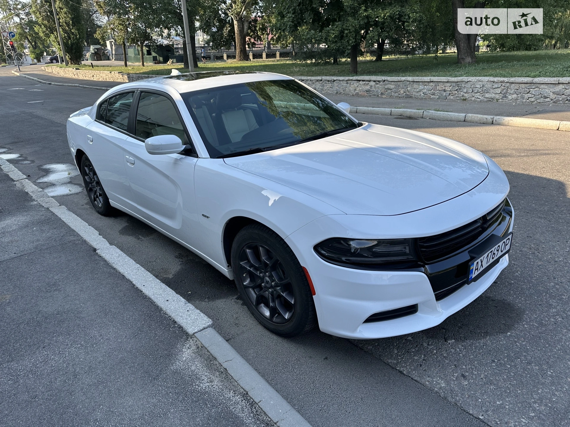 2017 Dodge Charger - мініатюра 2