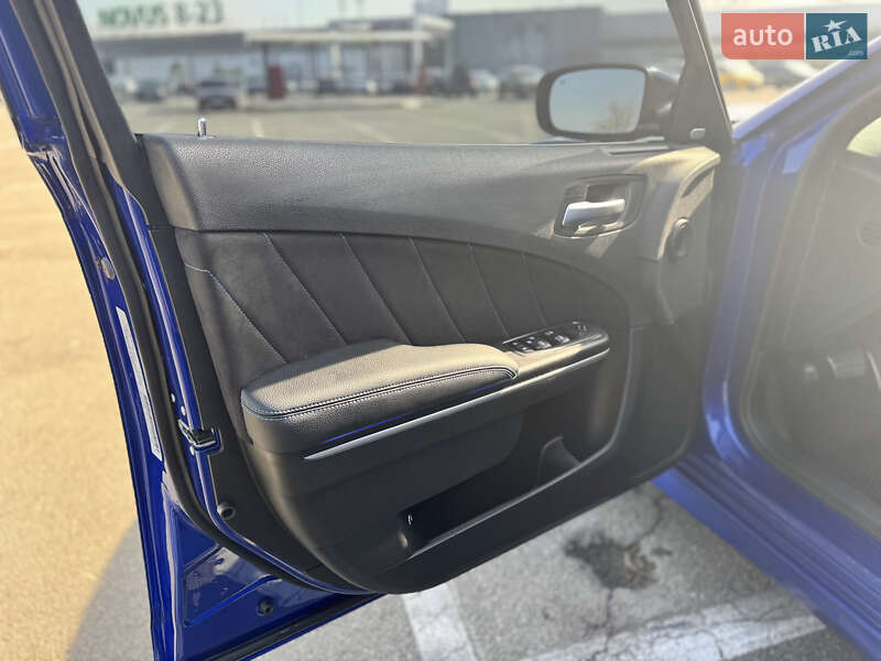 Седан Dodge Charger 2019 в Киеве