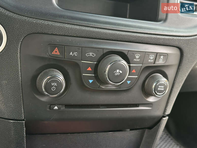 Седан Dodge Charger 2013 в Одесі