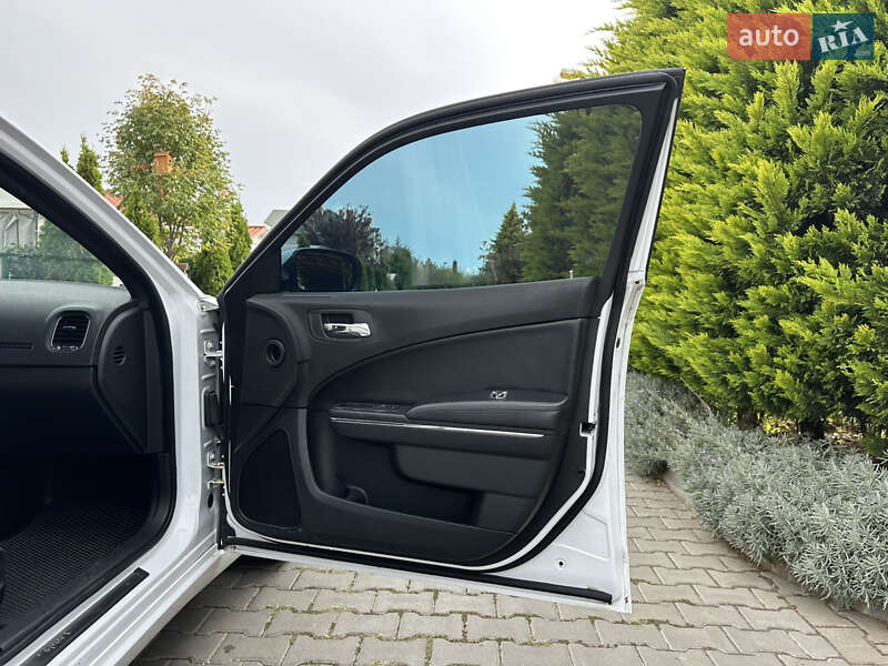 Седан Dodge Charger 2013 в Одесі