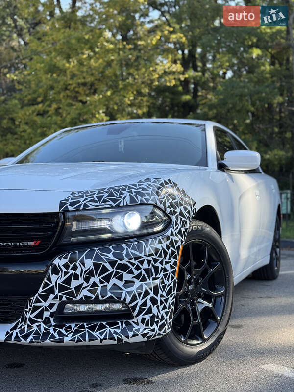 Седан Dodge Charger 2016 в Киеве фото 2 Седан Dodge Charger 2016 в Киеве