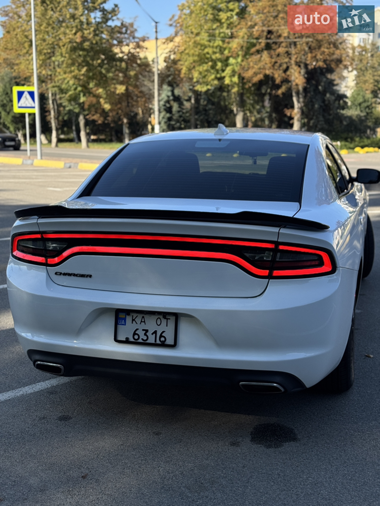 2016 Dodge Charger - мініатюра 22