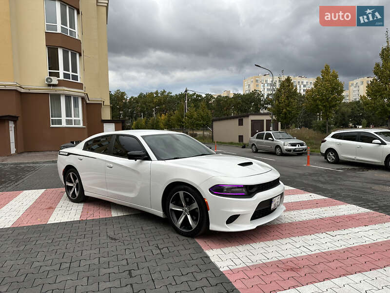 Седан Dodge Charger 2015 в Києві фото 12 Седан Dodge Charger 2015 в Києві