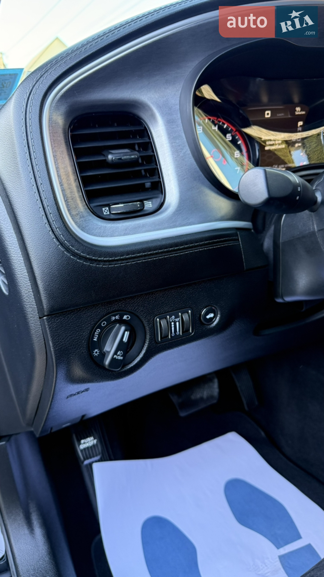2021 Dodge Charger - мініатюра 37