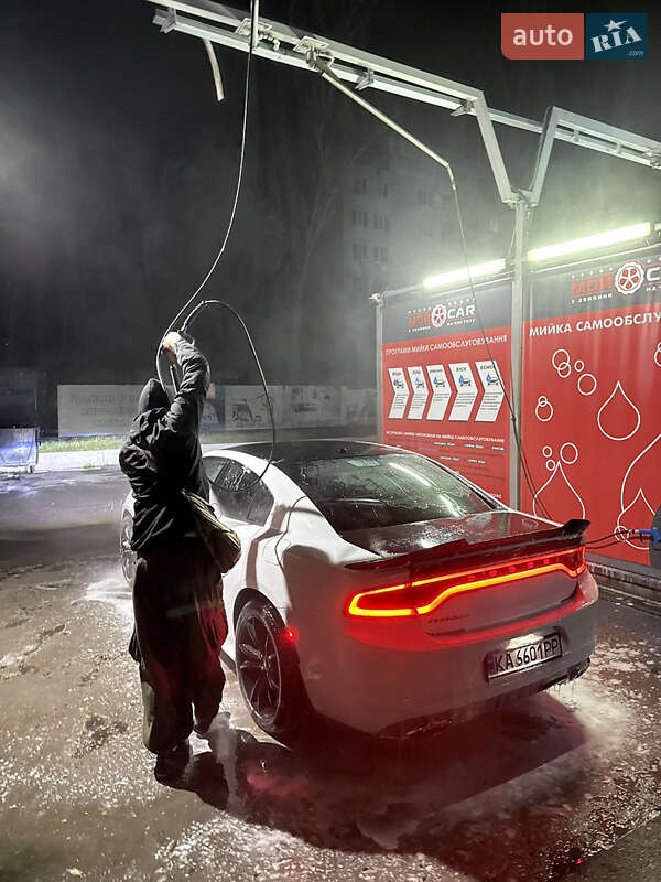 Седан Dodge Charger 2018 в Киеве