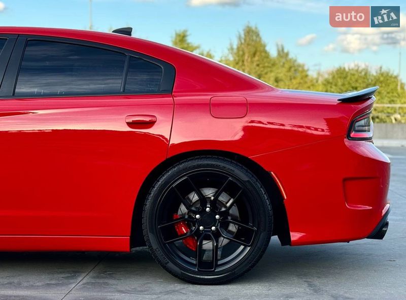 Седан Dodge Charger 2017 в Киеве