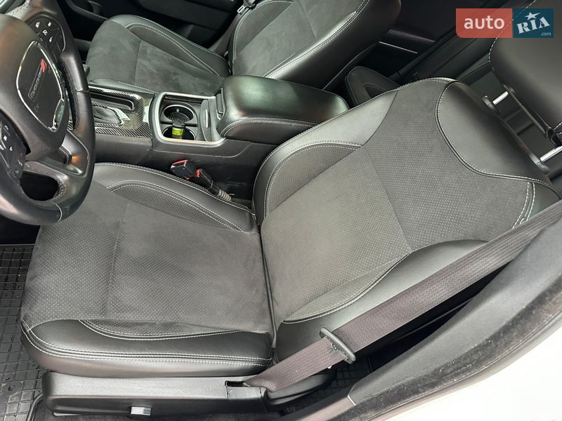 Седан Dodge Charger 2015 в Києві