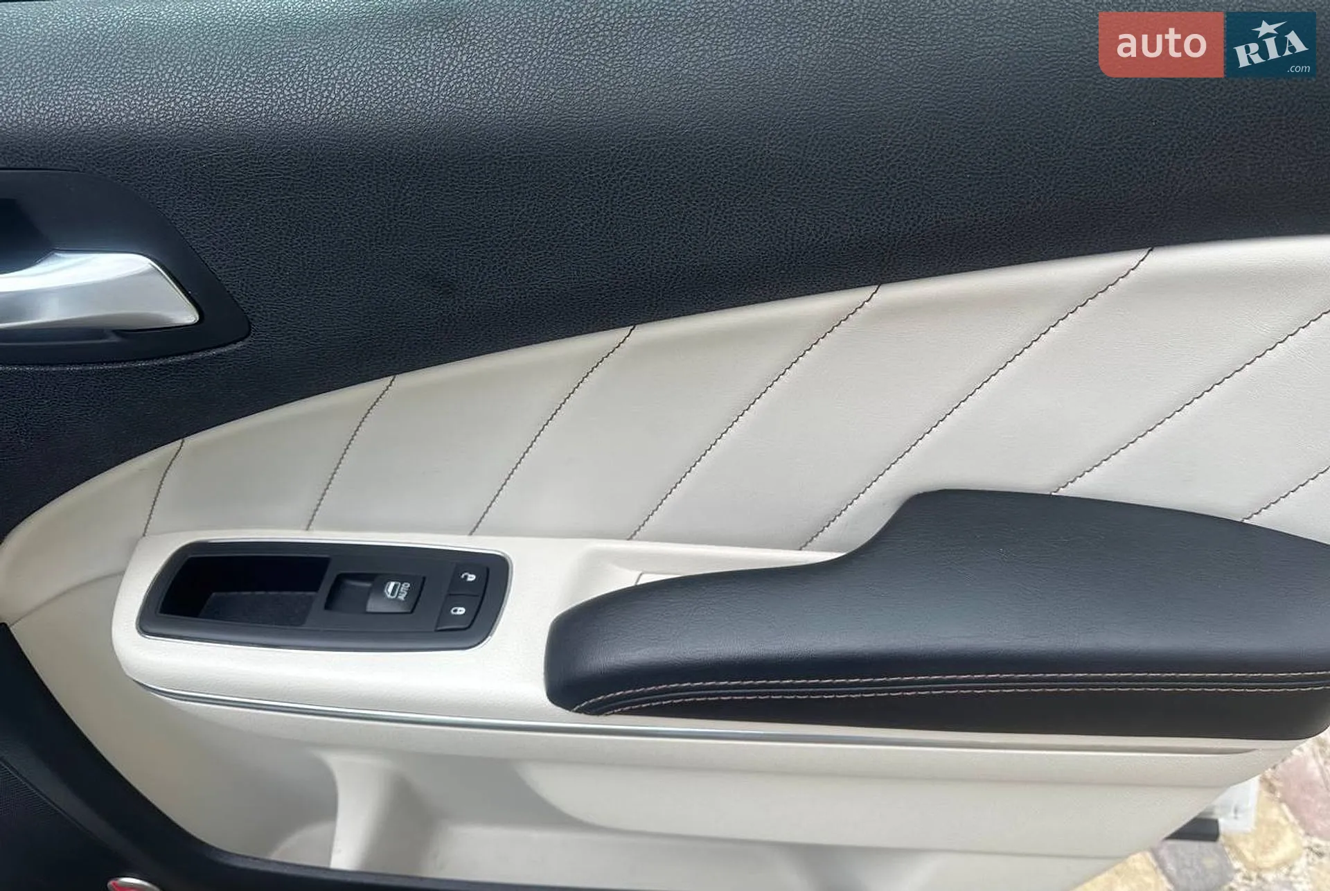 2017 Dodge Charger - мініатюра 5
