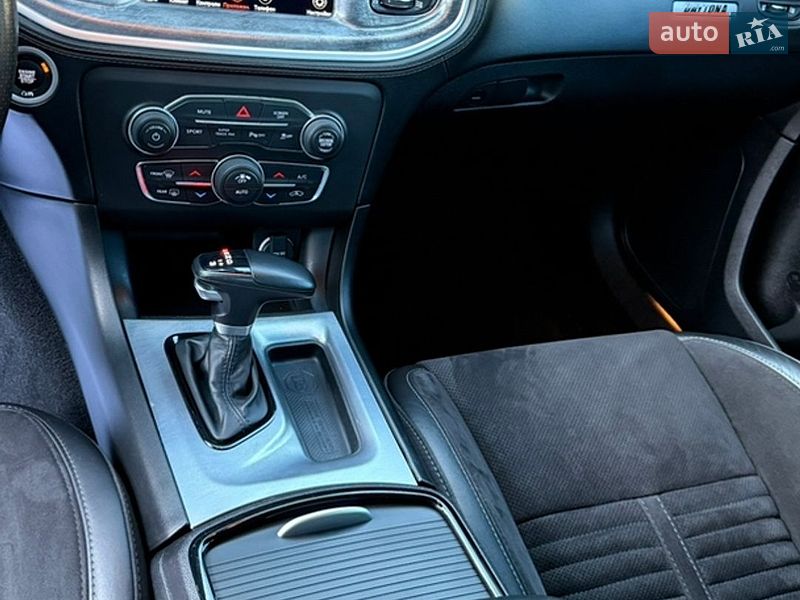 Седан Dodge Charger 2021 в Черновцах