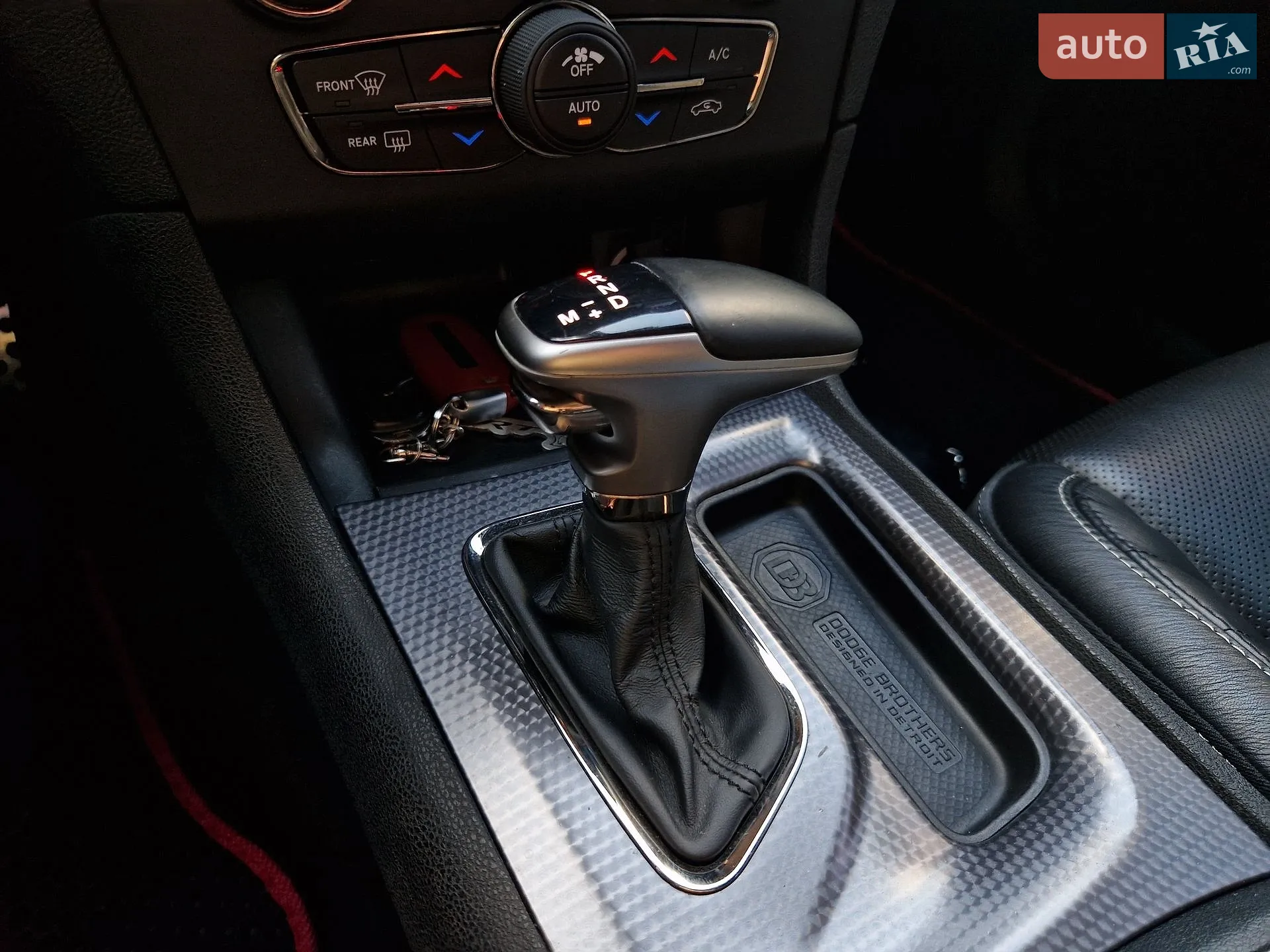 2017 Dodge Charger - мініатюра 29