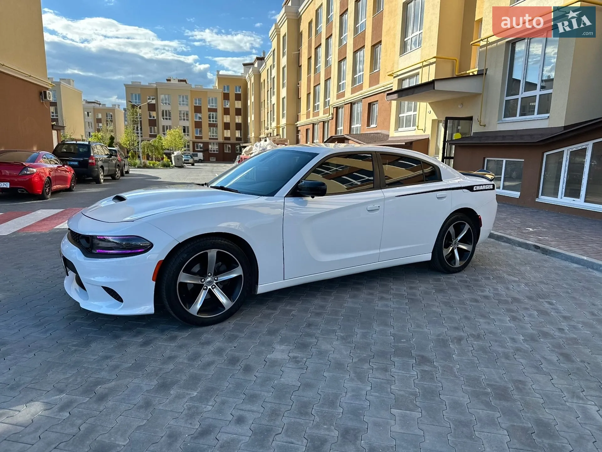 2015 Dodge Charger - мініатюра 3
