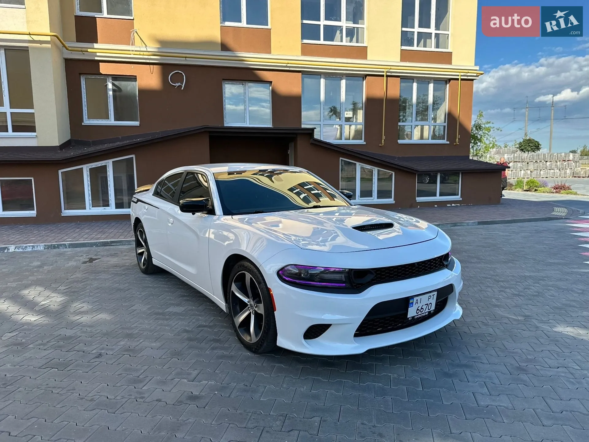 2015 Dodge Charger - мініатюра 14