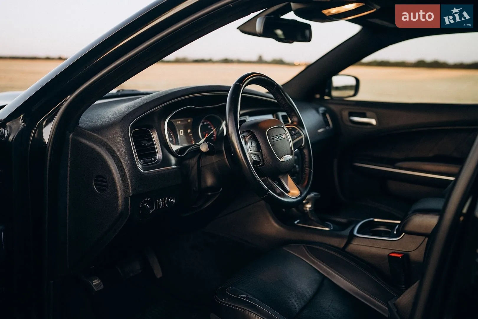 2015 Dodge Charger - мініатюра 21