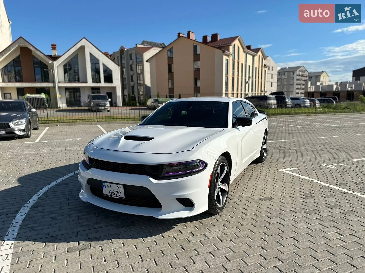 2015 Dodge Charger - мініатюра 18