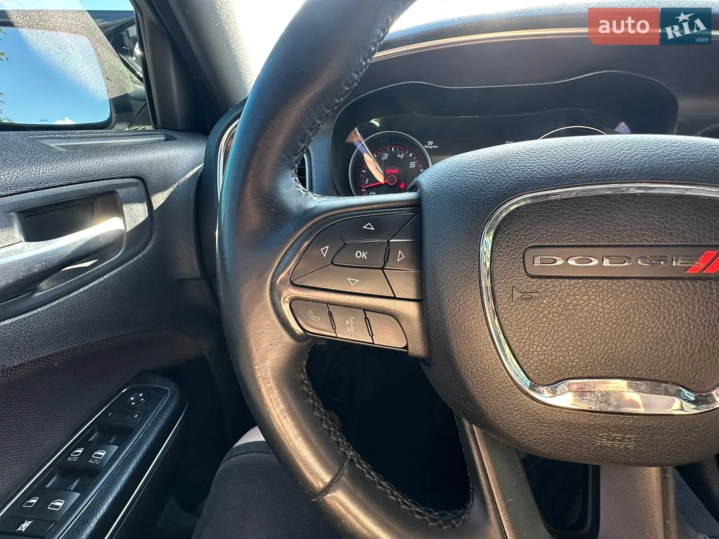 2015 Dodge Charger - мініатюра 39