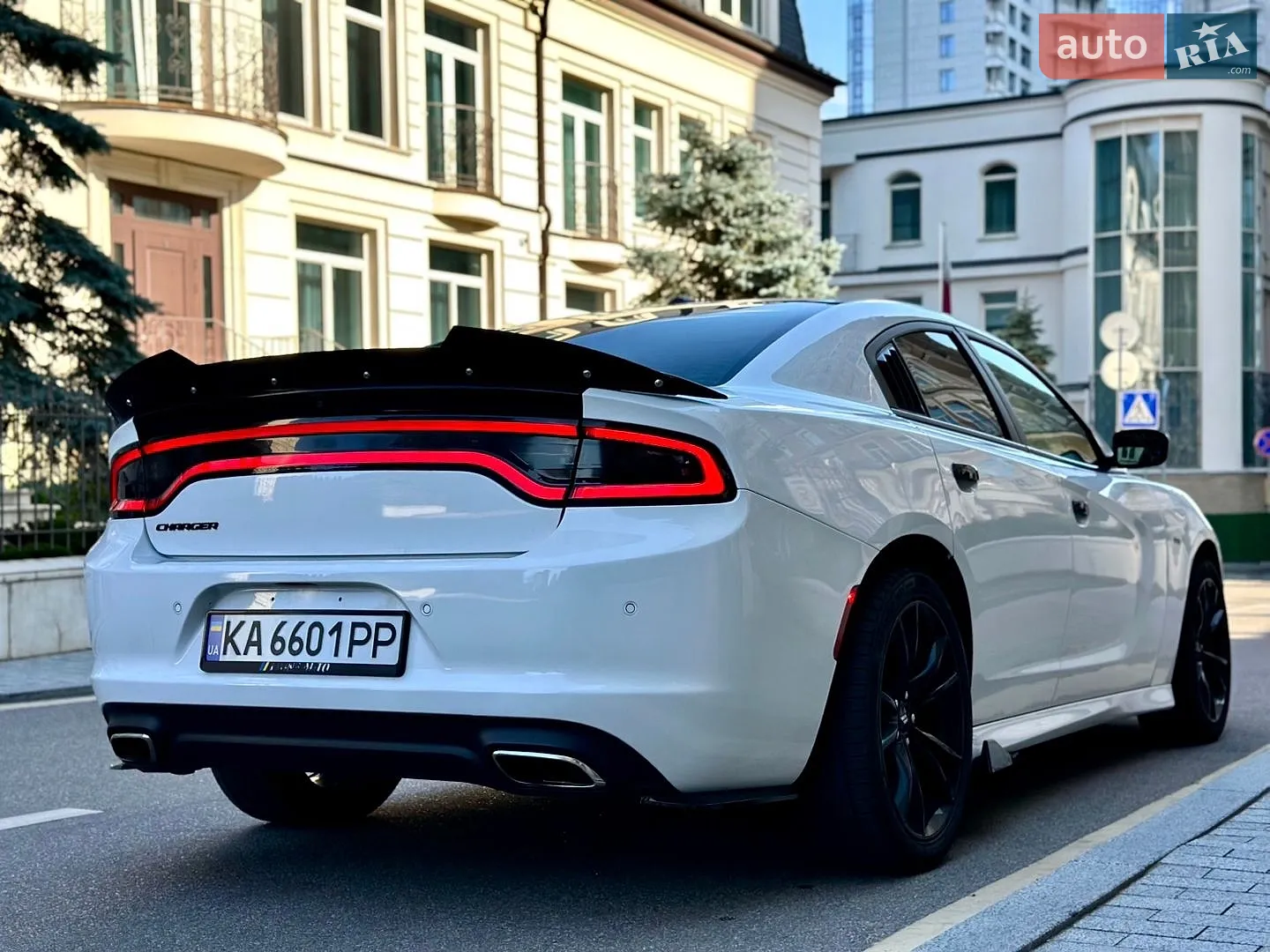 2018 Dodge Charger - мініатюра 19