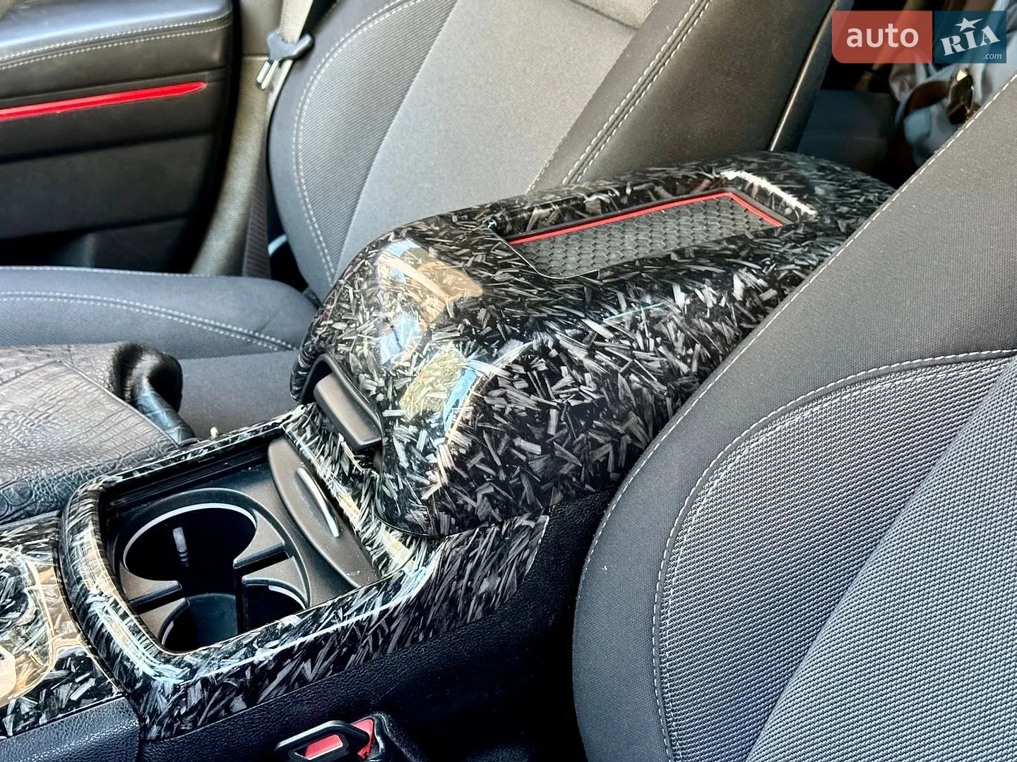 2018 Dodge Charger - мініатюра 35