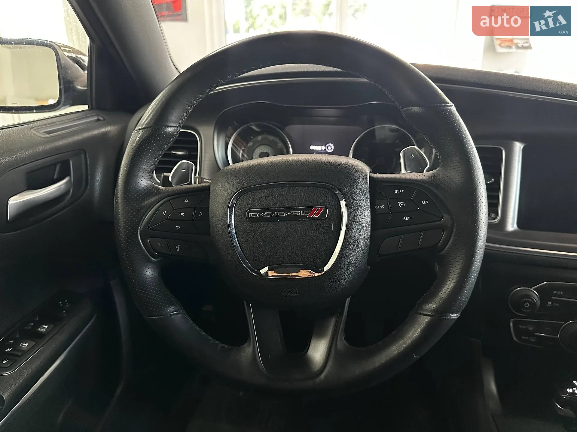 2017 Dodge Charger - мініатюра 27