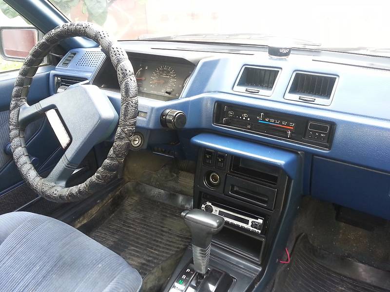 Седан Dodge Colt 1987 в Одессе