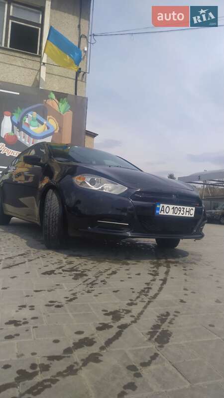 Седан Dodge Dart 2013 в Ужгороді