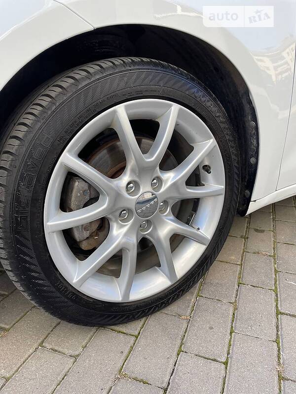 Седан Dodge Dart 2012 в Івано-Франківську
