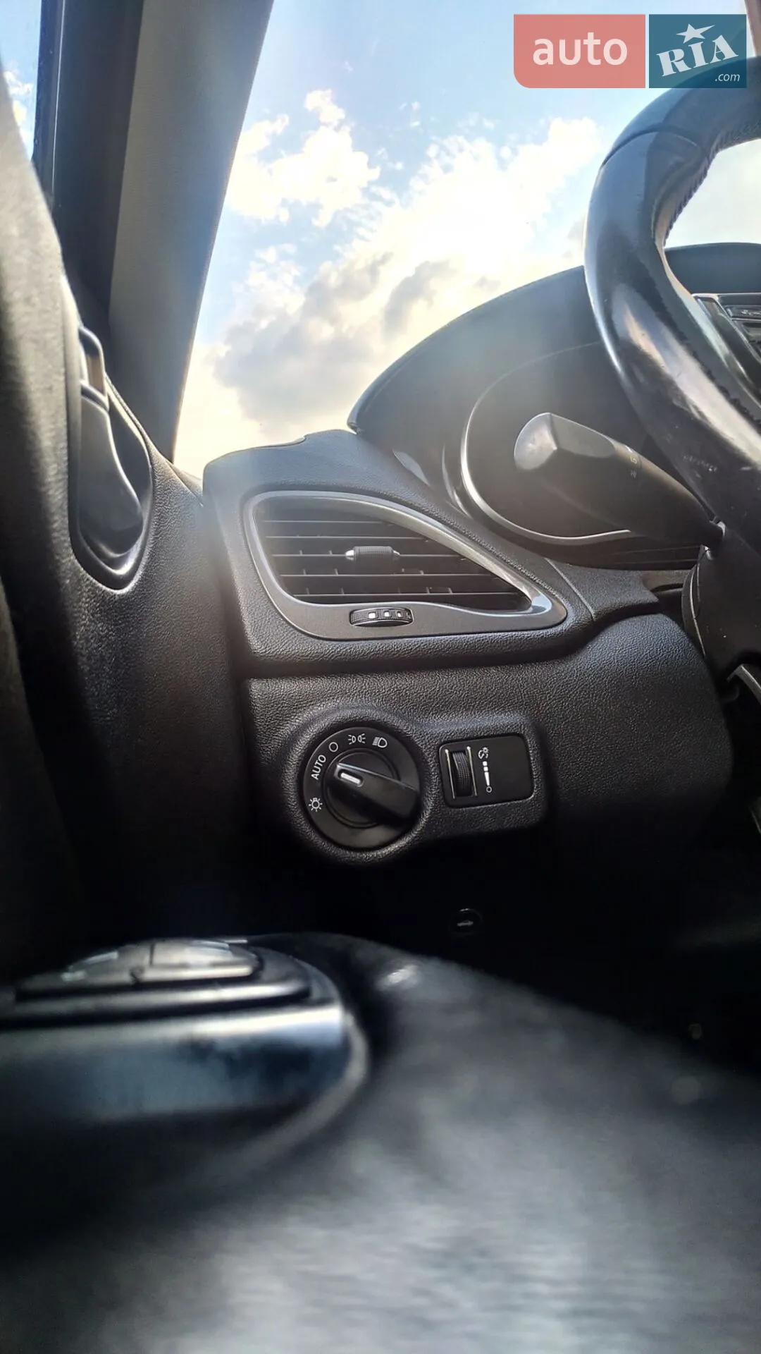 2013 Dodge Dart - мініатюра 2