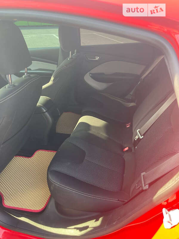 Седан Dodge Dart 2015 в Коломиї