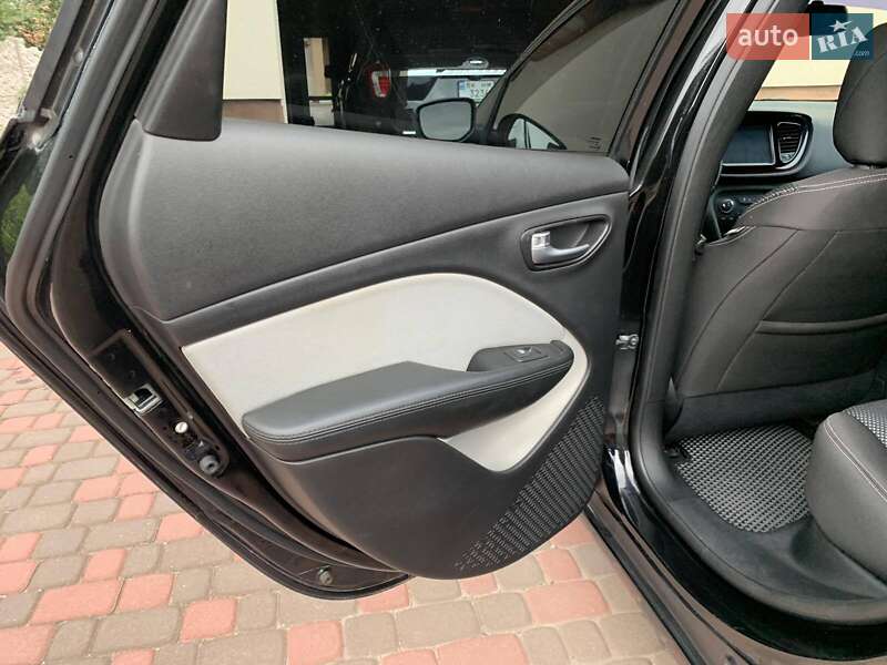 Седан Dodge Dart 2016 в Ровно