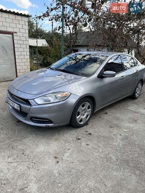 Седан Dodge Dart 2015 в Чечельнику