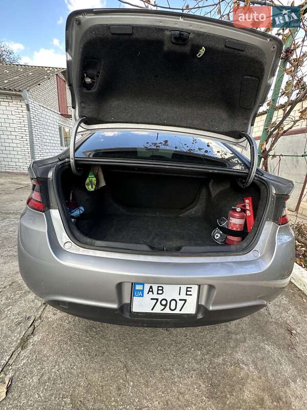 Седан Dodge Dart 2015 в Чечельнику