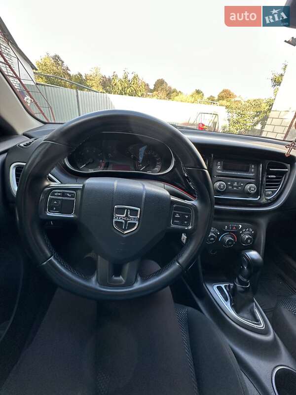 Седан Dodge Dart 2015 в Чечельнику