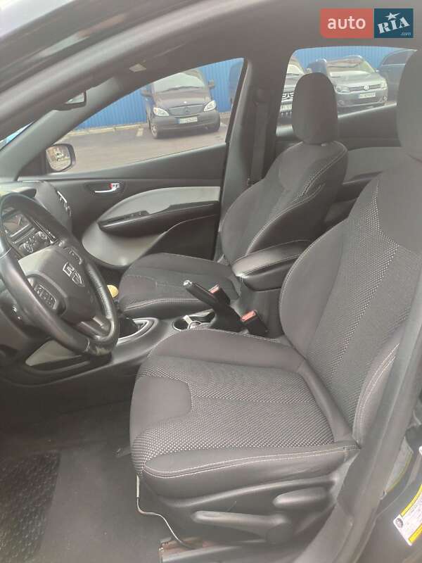 Седан Dodge Dart 2014 в Полтаве