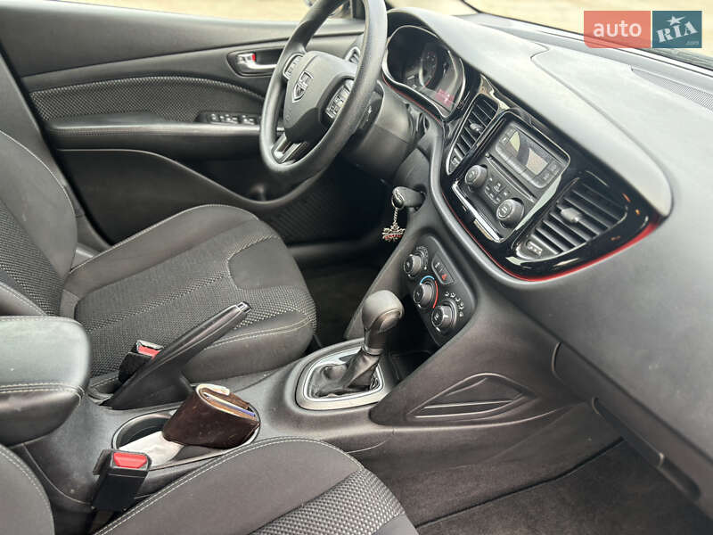 Седан Dodge Dart 2015 в Рожнятові