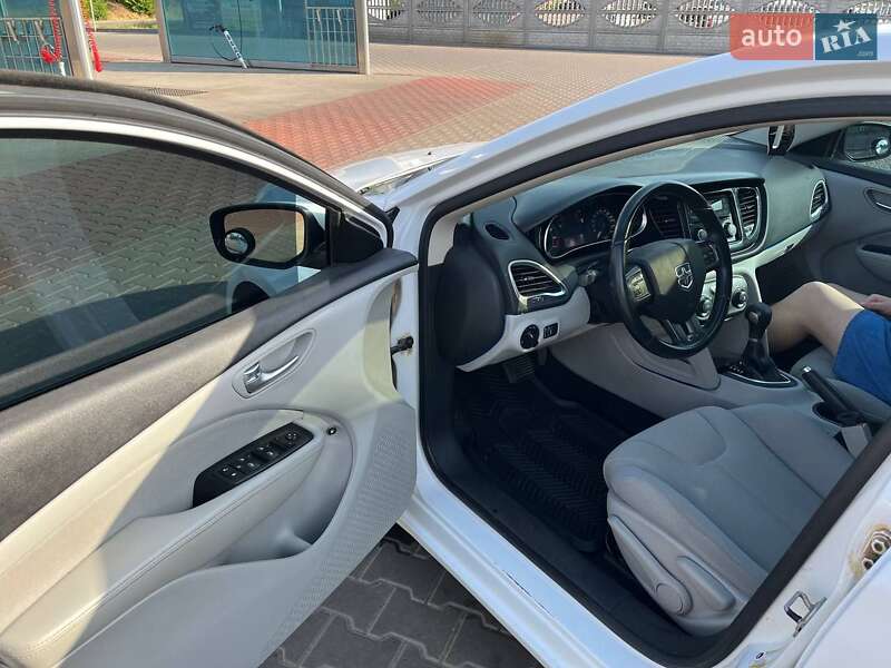 Седан Dodge Dart 2012 в Кривом Роге