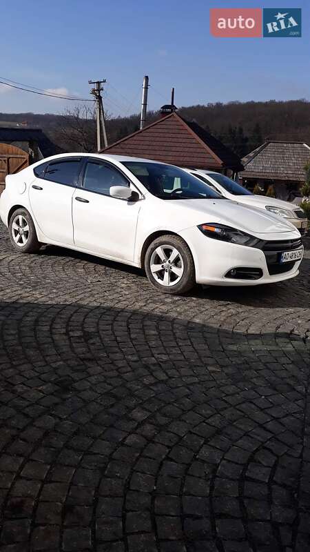 Седан Dodge Dart 2013 в Ужгороде