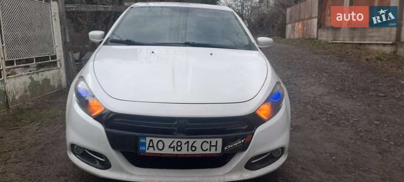 Седан Dodge Dart 2013 в Ужгороде