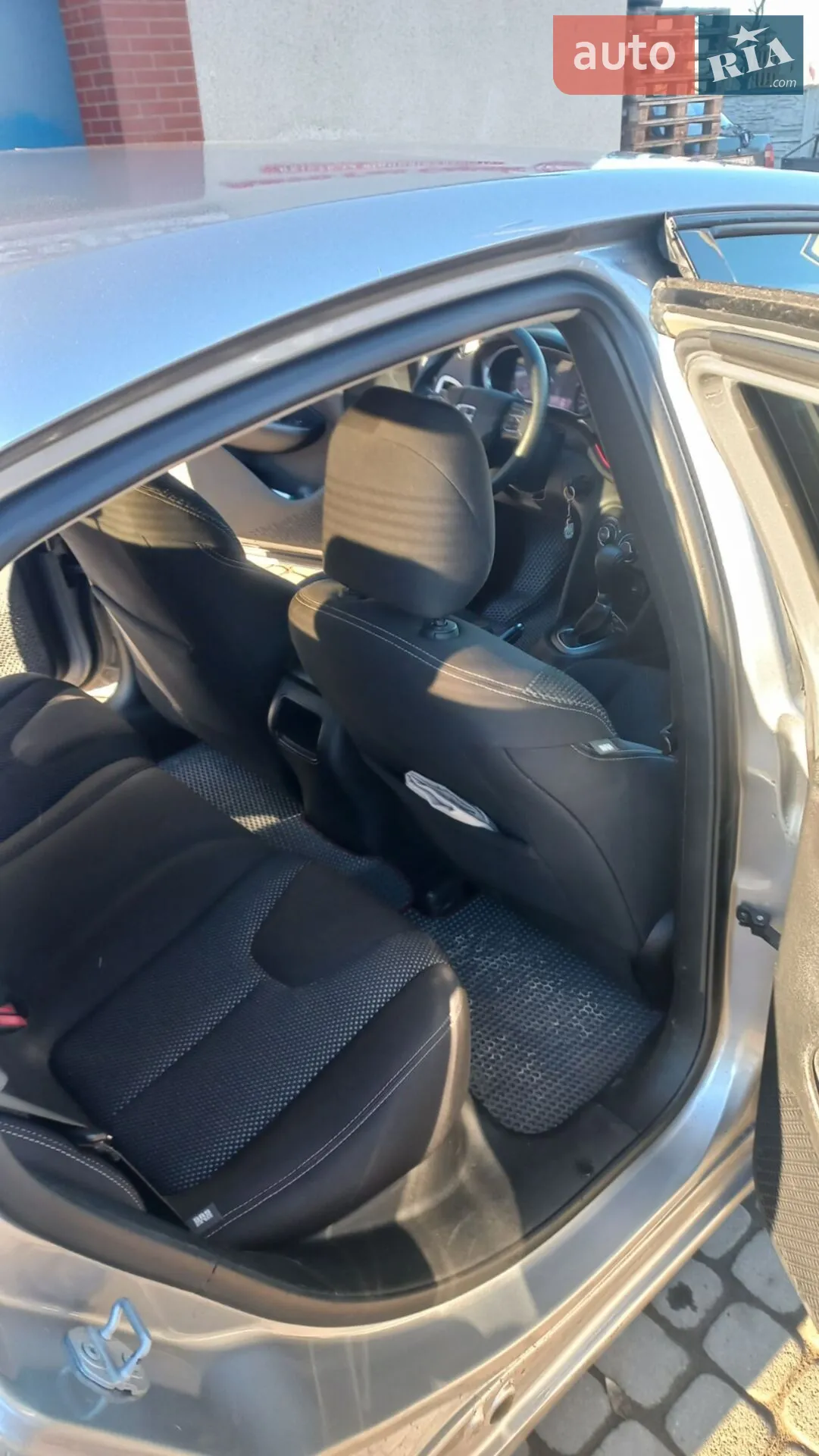 2015 Dodge Dart - мініатюра 9