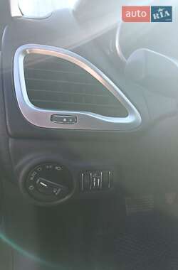Седан Dodge Dart 2012 в 