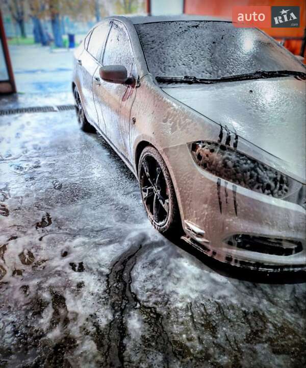 Седан Dodge Dart 2013 в Черкасах