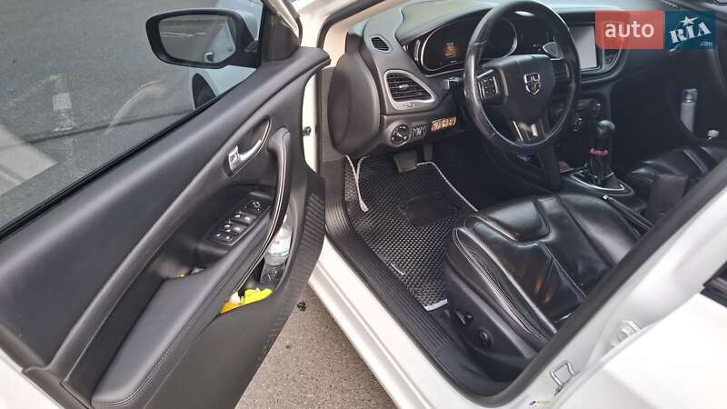 Седан Dodge Dart 2014 в Чернигове