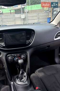 Седан Dodge Dart 2012 в 