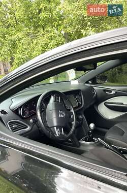 Седан Dodge Dart 2015 в Львове