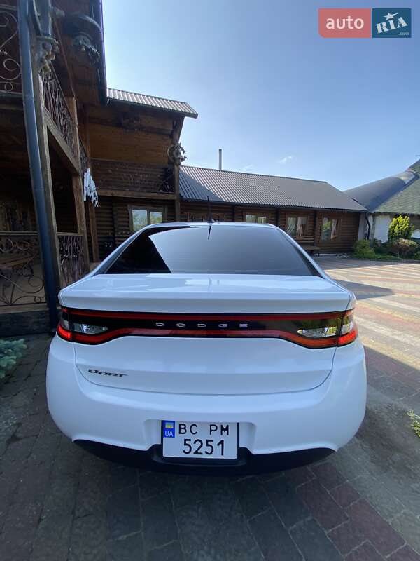Седан Dodge Dart 2015 в Львові