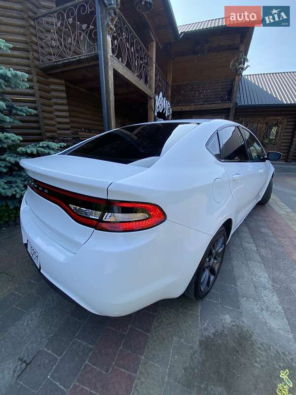Седан Dodge Dart 2015 в Львові