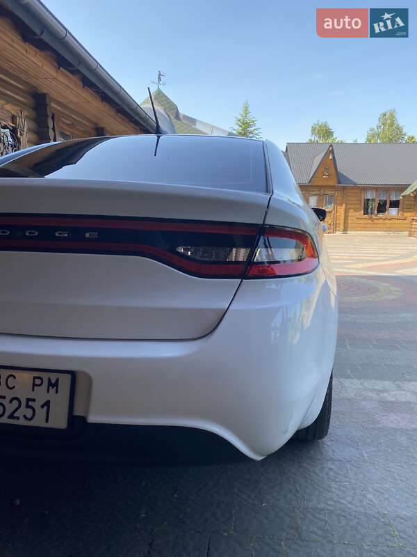 Седан Dodge Dart 2015 в Львові