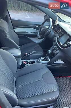 Седан Dodge Dart 2015 в 