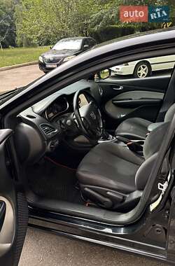 Седан Dodge Dart 2015 в 