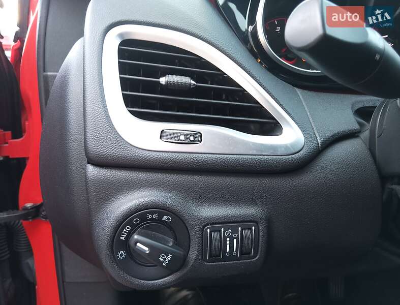 Седан Dodge Dart 2016 в Киеве