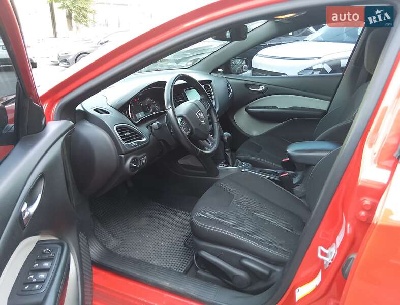 Седан Dodge Dart 2016 в Киеве
