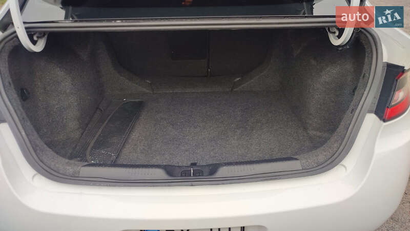 Седан Dodge Dart 2013 в Дубні